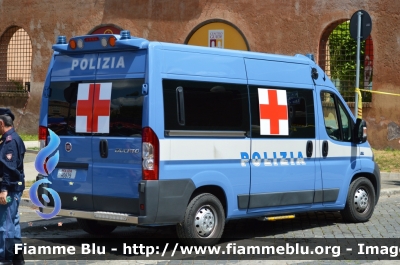 Fiat Ducato X250
Polizia di Stato
Servizio Sanitario
Allestita FAST
POLIZIA H0879
Parole chiave: Fiat_Ducato_X250_POLIZIA_H0879_Polizia_di_Stato_Festa_della_Repubblica_2014