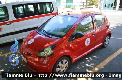 Toyota Aygo I serie
Croce Rossa Italiana
Comitato Locale di Massa
Servizi Sociali
CRI 194 AA
Parole chiave: Toyota Aygo_Iserie CRI194AA