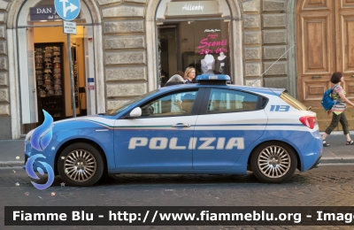 Alfa Romeo Nuova Giulietta restyle
Polizia di Stato
Questura di Roma
Allestita NCT Nuova Carrozeria Torinese
POLIZIA M1447
Parole chiave: Alfa_Romeo Nuova_Giulietta_restyle Polizia_di_Stato POLIZIA_M1447