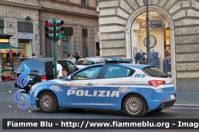 Alfa Romeo Nuova Giulietta restyle
Polizia di Stato
Questura di Roma
Allestita NCT Nuova Carrozeria Torinese
POLIZIA M1447
Parole chiave: Alfa_Romeo Nuova_Giulietta_restyle Polizia_di_Stato POLIZIA_M1447