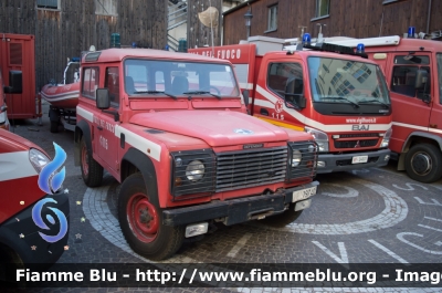 Land Rover Defender 90
Vigili del Fuoco
Comando Provinciale di Roma
Nucleo Sommozzatori
VF 19740
Parole chiave: Land Rover_Defender_90 Vigili_del_Fuoco_Roma VF19740