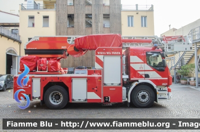 Volvo FE350
Vigili del Fuoco
Comando Provinciale di Firenze
Autoscala 24 MT Allestimento RED
VF 33226
Parole chiave: Volvo_FE350 VF33226