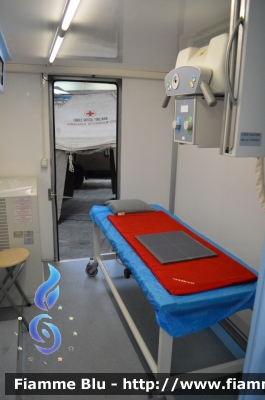 Volkswagen Crafter I serie restye
Croce Rossa Italiana
Comitato Locale di Lipomo
Ambulatorio Radiologico Mobile
Particolare Interni
Allestito MAF
CRI 654 AC

Esposto al REAS 2013
Parole chiave: Volkswagen Crafter_Iserie_restyle CRI654AC Reas_2013