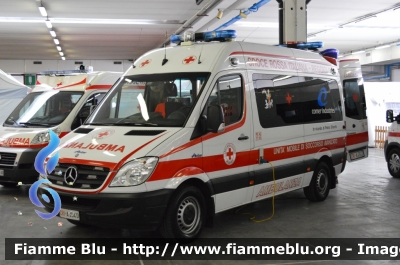 Mercedes-Benz Sprinter III serie
Croce Rossa Italiana
Comitato Locale di Reggiolo
Allestita Aricar
CRI A434D

Esposta al REAS 2013
Parole chiave: Mercedes_Benz_Sprinter_III_serie_CRI_Comitato_Locale_Reggiolo_CRI_A434D