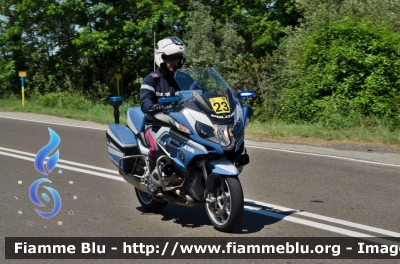 Bmw R1200RT II serie
Polizia di Stato
Polizia Stradale
POLIZIA G2679
in scorta al Giro d'Italia 2017
Parole chiave: Bmw R1200RT_IIserie POLIZIAG2679 Giro_Italia_2017