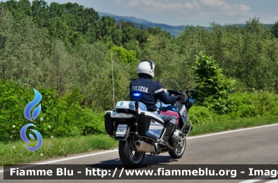 Bmw R1200RT II serie
Polizia di Stato
Polizia Stradale
POLIZIA G2660
in scorta al Giro d'Italia 2017
Parole chiave: Bmw R1200RT_IIserie POLIZIAG2660 Giro_Italia_2017