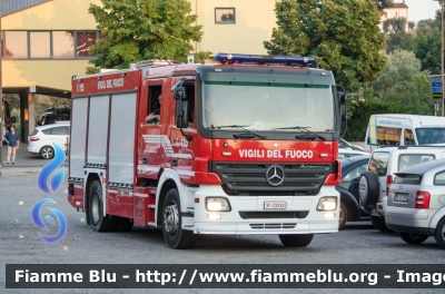 Mercedes-Benz Actros 1841 II serie
Vigili del Fuoco
Comando Provinciale di Milano
Distaccamento Permanente di Legnano
AutoPompaSerbatoio allestimento BAI
Ricondizionato Fortini
VF 23333
Parole chiave: Mercedes_Benz Actros_1841_IIserie VF23333