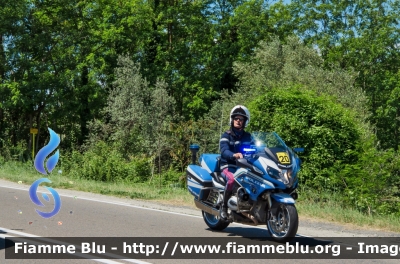 Bmw R1200RT II serie
Polizia di Stato
Polizia Stradale
POLIZIA G2668
in scorta al Giro d'Italia 2017
Parole chiave: Bmw R1200RT_IIserie POLIZIAG2668 Giro_Italia_2017