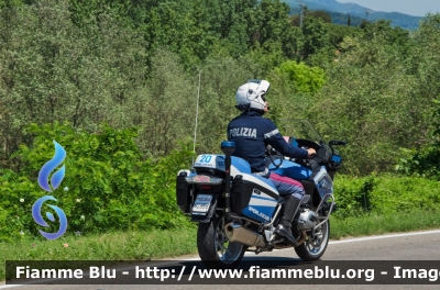 Bmw R1200RT II serie
Polizia di Stato
Polizia Stradale
POLIZIA G2668
in scorta al Giro d'Italia 2017
Parole chiave: Bmw R1200RT_IIserie POLIZIAG2668 Giro_Italia_2017