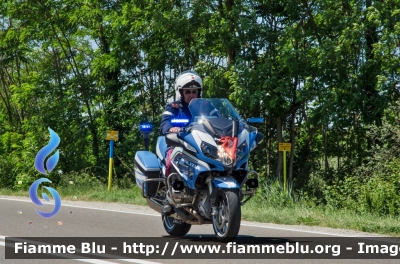 Bmw R1200RT II serie
Polizia di Stato
Polizia Stradale
POLIZIA G2663
in scorta al Giro d'Italia 2017
Parole chiave: Bmw R1200RT_IIserie POLIZIAG2663 Giro_Italia_2017