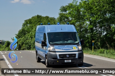 Fiat Ducato X250
Polizia di Stato
Polizia Stradale
POLIZIA H3293
In scorta al Giro d'Italia 2017
Parole chiave: Fiat Ducato_X250 POLIZIAH3293 Giro_Italia_2017