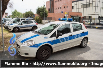 Fiat Grande Punto
Polizia Locale Imperia
POLIZIA LOCALE
YA 313 AK
Parole chiave: Fiat Grande_Punto Polizia_Locale_Imperia POLIZIA_LOCALE YA_313_AK