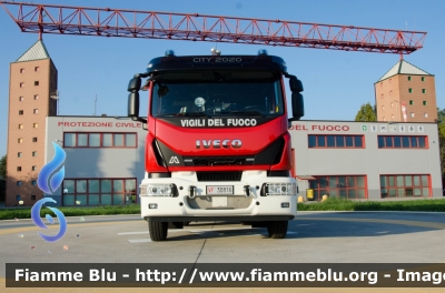 Iveco EuroCargo 140E25 IV serie
Vigili del Fuoco
Comando Provinciale di Brescia
Distaccamento Volontario di Chiari
Allestimento Magirus
VF 30816
Parole chiave: Iveco EuroCargo_140E25_IVserie VF30816