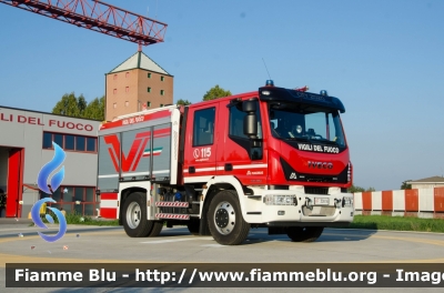 Iveco EuroCargo 140E25 IV serie
Vigili del Fuoco
Comando Provinciale di Brescia
Distaccamento Volontario di Chiari
Allestimento Magirus
VF 30816
Parole chiave: Iveco EuroCargo_140E25_IVserie VF30816