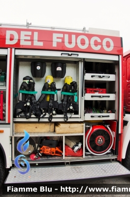 Man LE 14.280
Vigili del Fuoco 
Unione Distrettuale della Vallagarina
Corpo Volontario di Besenello
AutoBotte allestimento Ziegler
Particolare Primo Vano Laterale Destro
VF Z90 TN
Parole chiave: Man LE_14_280 Vigili_del_Fuoco Corpo_Volontario_Besenello VF_Z90_TN