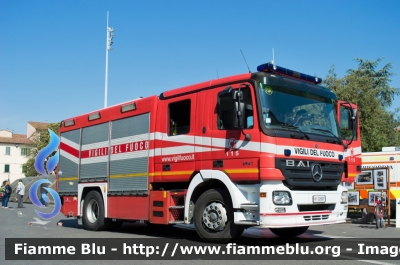 Mercedes-Benz Actros 1841 II serie 
Vigili del Fuoco
Comando Provinciale Firenze
Distaccamento di Empoli
AutoPompaSerbatoio allestimento Bai
VF 22607
Parole chiave: Mercedes_Benz Actros 1832_IIserie Vigili_del_Fuoco Comando_provinciale_Firenze VF_22607