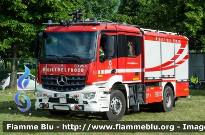 Mercedes-Benz Arocs 1832
Vigili del Fuoco
Comando Provinciale di Prato
Bimodale (strada-rotaia)
Allestimento BAI
VF 30042
Parole chiave: Mercedes_Benz Arocs_1832 VF30042