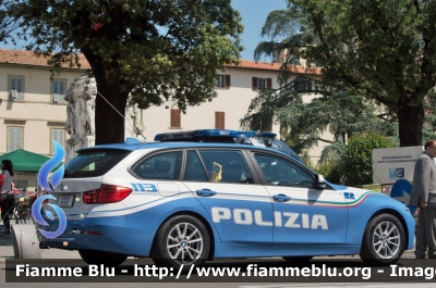 Bmw 318 Touring F31 restyle
Polizia di Stato
Polizia Stradale
Allestimento Marazzi
POLIZIA M1052
Parole chiave: Bmw 318_Touring_F31_restyle Polizia_di_Stato POLIZIA_M1052