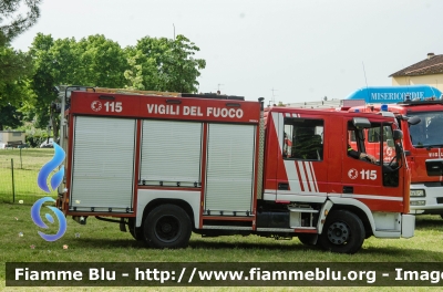 Iveco CityEuroFire 100E21 I serie
Vigili del Fuoco
Comando Provinciale di Prato
Distaccamento Permanente di Montemurlo
AutoPompaSerbatoio allestimento Iveco-Magirus
VF 19834
Parole chiave: Iveco CityEuroFire_100E21_Iserie VF19834