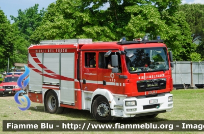 Man TGM 15.250 II serie
Vigili del Fuoco
Comando Provinciale di Prato
AutoPompaSerbatoio allestimento BAI
VF 29927
Parole chiave: Man TGM_15_250_IIserie VF29927