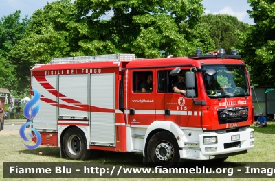 Man TGM 15.250 II serie
Vigili del Fuoco
Comando Provinciale di Prato
AutoPompaSerbatoio allestimento BAI
VF 29927
Parole chiave: Man TGM_15_250_IIserie VF29927