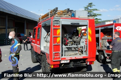 Iveco VM90
Vigili del Fuoco
Comando Provinciale di Firenze
Distaccamento Volontario di Calenzano
Polisoccorso allestimento Magirus
VF 17962
Parole chiave: Iveco_VM90 VF17962