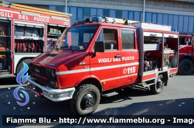 Iveco Daily I serie
Vigili del Fuoco
Comando Provinciale di Firenze
Distaccamento Volontario di Calenzano
Polisoccorso Allestimento Rosenbauer
VF 27437
Parole chiave: Iveco Daily_Iserie VF27437