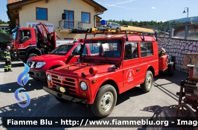 Fiat Campagnola II serie
Vigili del Fuoco
Unione distrettuale di Cles
Corpo Volontario di Smarano (TN)
*Veicolo storico*
VF 8T2 TN
Parole chiave: Fiat Campagnola_IIserie VF8T2TN