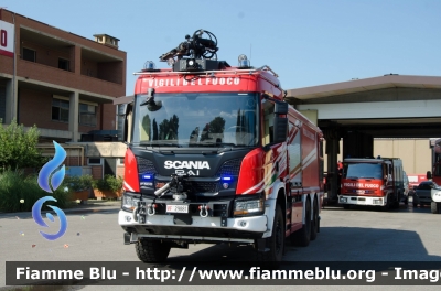 Scania XT P500 6x6
Vigili del Fuoco
Comando Provinciale di Firenze
Distaccamento Aeroportuale di Peretola
Antincendio Aereoportuale 
AutoIdroSchiumaPolvere Efestus X6 allestimento Bai
VF 29881
Parole chiave: Scania XT_P500_6x6 VF29881