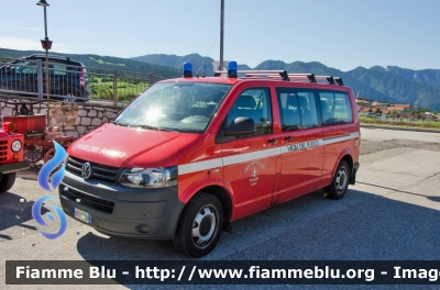 Volkswagen Transporter T5 restyle
Vigili del Fuoco
Unione distrettuale di Cles
Corpo Volontario di Coredo (TN)
VF 1K7 TN
Parole chiave: Volkswagen Transporter_T5_restyle VF1K7TN