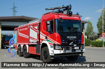 Scania XT P500 6x6
Vigili del Fuoco
Comando Provinciale di Firenze
Distaccamento Aeroportuale di Peretola
Antincendio Aereoportuale 
AutoIdroSchiumaPolvere Efestus X6 allestimento Bai
VF 29881
Parole chiave: Scania XT_P500_6x6 VF29881