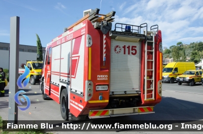 Iveco Stralis AF190S40 I serie
Vigili del Fuoco
Comando Provinciale di Firenze
Distaccamento Volontario di Calenzano
Ex Comando Provinciale Arezzo
AutoPompaSerbatoio allestimento Iveco-Magirus
VF 23655
Parole chiave: Iveco Stralis_AF190S40_Iserie VF23655