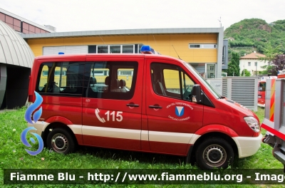 Mercedes-Benz Sprinter III serie
Vigili del Fuoco
Unione Distrettuale di Bolzano
Corpo Volontario di Cardano - Cornedo (BZ)
Freiwillige Feuerwehr Kardaun - Karneid
Allestito Kofler Fahrzeugbau
VF 03D BZ
Parole chiave: Mercedes_Benz Sprinter_IIIserie Vigili_del_Fuoco Corpo_Volontario_Cardano_Cornedo VF_03D_BZ