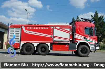 Scania XT P500 6x6
Vigili del Fuoco
Comando Provinciale di Firenze
Distaccamento Aeroportuale di Peretola
Antincendio Aereoportuale 
AutoIdroSchiumaPolvere Efestus X6 allestimento Bai
VF 29881
Parole chiave: Scania XT_P500_6x6 VF29881