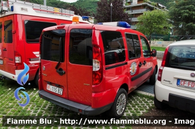 Fiat Doblò II serie
Vigili del Fuoco
Corpo Permanente di Bolzano
Berufsfeuerwehr Bozen
VF 115 BZ
Parole chiave: Fiat Doblò_IIserie Vigili_del_Fuoco Corpo_Permanente_Bolzano VF_115_BZ