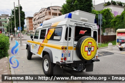 Land Rover Defender 110
Corpo Nazionale Soccorso Alpino e Speleologico
Stazione di Bolzano
Bergrettung Bozen
PC ZS0 TD
Parole chiave: Land Rover_Defender_110 Corpo_Nazionale_Soccorso_Alpino_Speleologico Stazione_Bolzano PCZS0TD