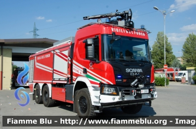 Scania XT P500 6x6
Vigili del Fuoco
Comando Provinciale di Firenze
Distaccamento Aeroportuale di Peretola
Antincendio Aereoportuale
AutoIdroSchiumaPolvere Efestus X6 allestimento Bai
VF 29881
Parole chiave: Scania XT_P500_6x6 VF29881