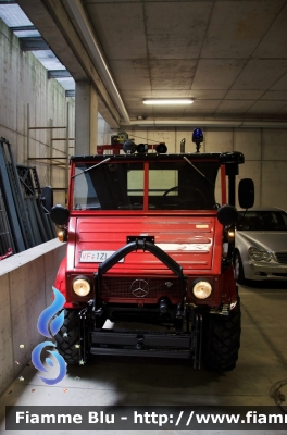 Mercedes-Benz Unimog U411.119
Vigili del Fuoco
Unione Distrettuale di Bolzano
Corpo Volontario di Oltrisarco Aslago - Bolzano
Freiwillige Feuerwehr Oberau Haslach - Bozen
VF 1ZL BZ
Parole chiave: Mercedes-Benz Unimog_U411.119 VF1ZLBZ