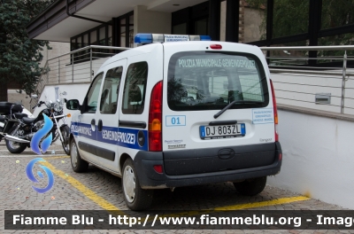 Renault Kangoo I serie
Polizia Municipale - Gemeindepolizei
Bronzolo - Branzoll (BZ)
Parole chiave: Renault Kangoo_Iserie PM_Bronzolo