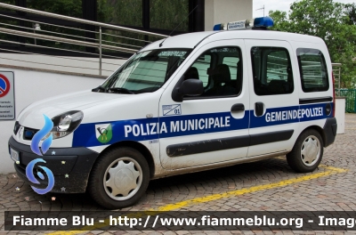 Renault Kangoo I serie
Polizia Municipale - Gemeindepolizei
Bronzolo - Branzoll (BZ)
Parole chiave: Renault Kangoo_Iserie PM_Bronzolo