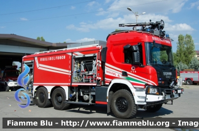 Scania XT P500 6x6
Vigili del Fuoco
Comando Provinciale di Firenze
Distaccamento Aeroportuale di Peretola
Antincendio Aereoportuale
AutoIdroSchiumaPolvere Efestus X6 allestimento Bai
VF 29881
Parole chiave: Scania XT_P500_6x6 VF29881