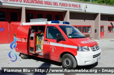 Volkswagen Transporter T5 
Vigili del Fuoco
Distretto di Trento
Corpo Volontario di Povo (TN)
Allestito Kofler Fahrzeugbau
VF 8H6 TN
Parole chiave: Volkswagen Transporter_T5 Vigili_del_Fuoco_Povo VF8H6TN