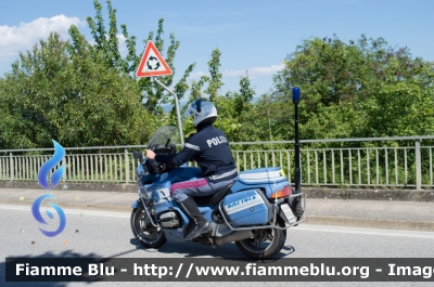 Bmw R850RT II serie
Polizia di Stato
Polizia Stradale
POLIZIA G0824
Mille Miglia 2016
Parole chiave: Bmw R850RT_IIserie Polizia_di_Stato POLIZIAG0824 1000_Miglia_2016