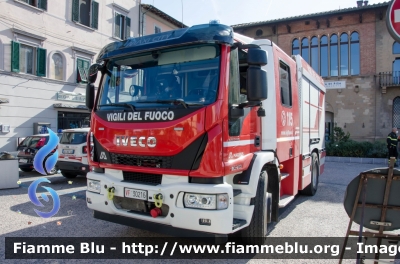 Iveco EuroCargo MaxiCity 180E30 IV serie
Vigili del Fuoco
Comando Provinciale di Pisa
Distaccamento Permanente di Castelfranco di Sotto
AutoPompaSerbatoio allestimento Magirus
VF 30216
Parole chiave: Iveco EuroCargo_180E30_IVserie VF30216