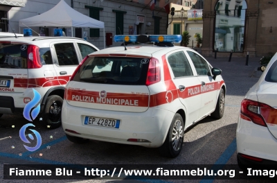 Fiat Grande Punto
Polizia Municipale Casciana Terme Lari (PI)
Allestita Ciabilli
Parole chiave: Fiat Grande_Punto