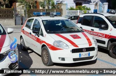 Fiat Grande Punto
Polizia Municipale Casciana Terme Lari (PI)
Allestita Ciabilli
Parole chiave: Fiat Grande_Punto