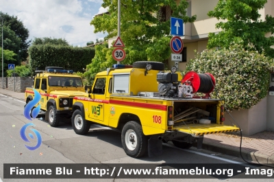 Land Rover Defender 110
108 - VAB Limite Sull'Arno (FI)
Protezione Civile
Parole chiave: Land_Rover Defender110 VAB_Limite_sull_Arno