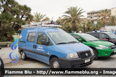 Fiat Scudo III serie
Polizia di Stato
Polizia Scientifica Viareggio
POLIZIA F5781
Parole chiave: Fiat Scudo_IIIserie Polizia_di_Stato POLIZIA_F5781