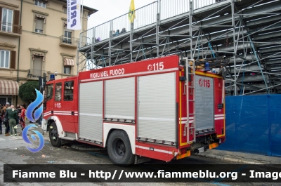 Iveco EuroFire 150E27 I serie
Vigili del Fuoco
Comando Provinciale di Lucca
Distaccamento di Viareggio
AutoPompaSerbatoio allestimento Iveco-Magirus
VF 18599
Parole chiave: Iveco EuroFire_150E27_Iserie VF18599