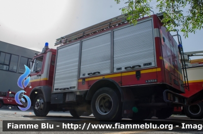 Iveco Zeta 65-12
Vigili del Fuoco 
Comando Provinciale di Grosseto
Distaccamento Volontario di Sorano 
AutoFurgone/Polisoccorso allestimento Baribbi
VF 16376
Parole chiave: Iveco Zeta_65_12 VF16376